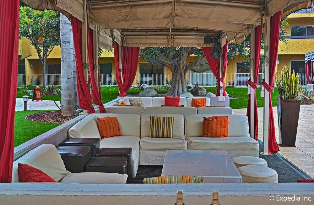 Atrium Hotel Orange County Irvine Exterior photo