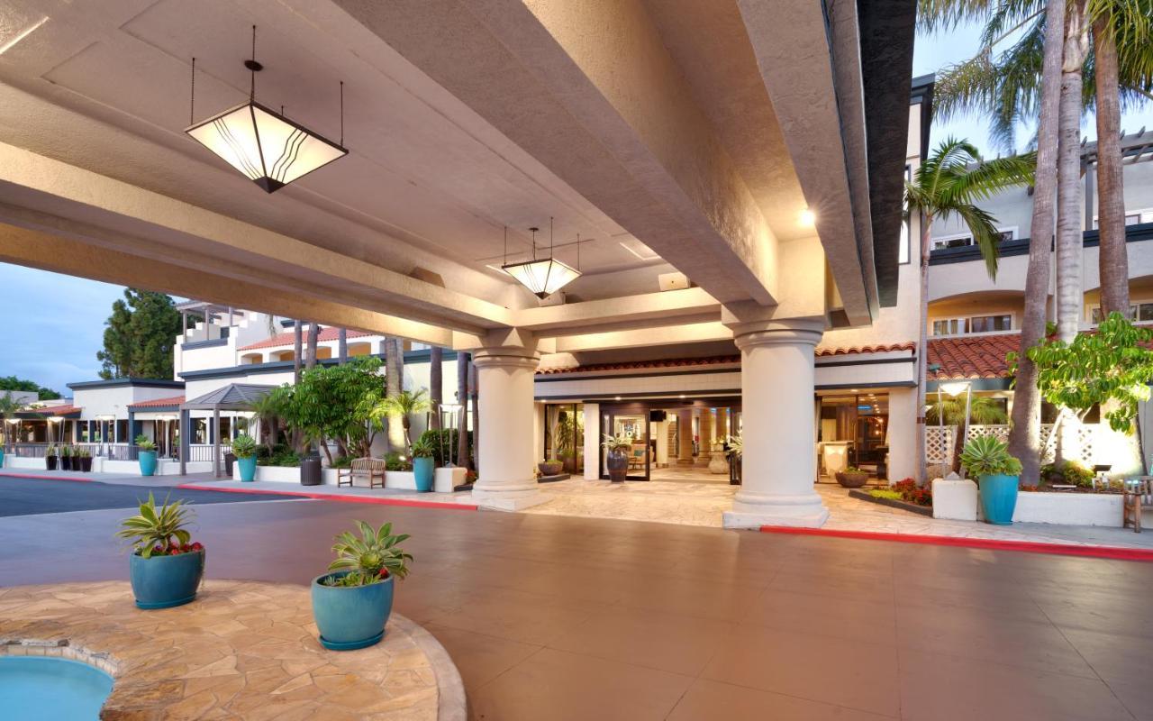 Atrium Hotel Orange County Irvine Exterior photo