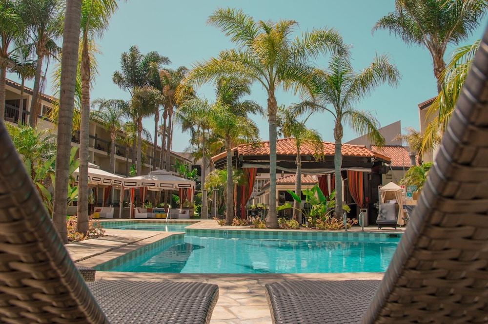 Atrium Hotel Orange County Irvine Exterior photo