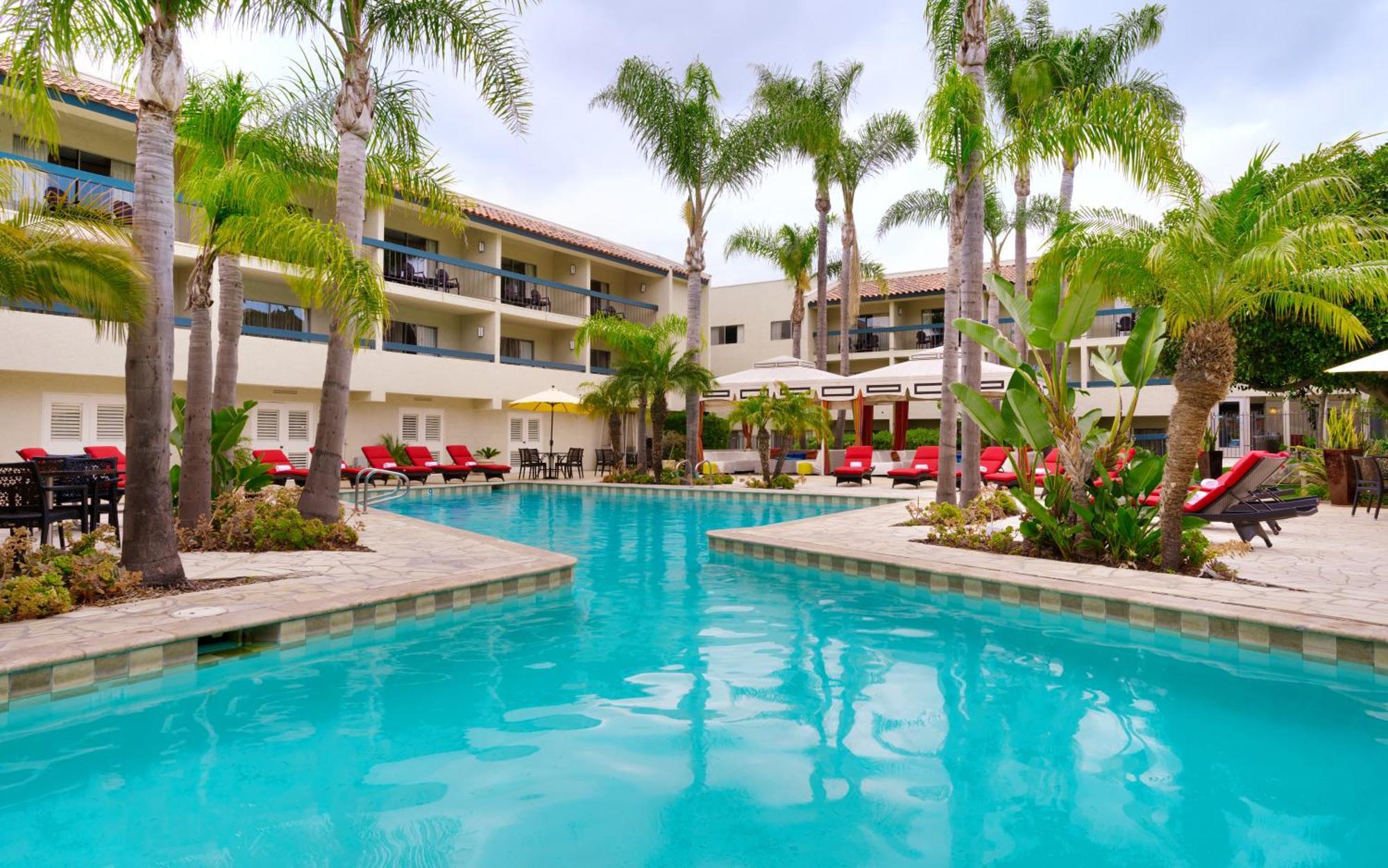 Atrium Hotel Orange County Irvine Exterior photo