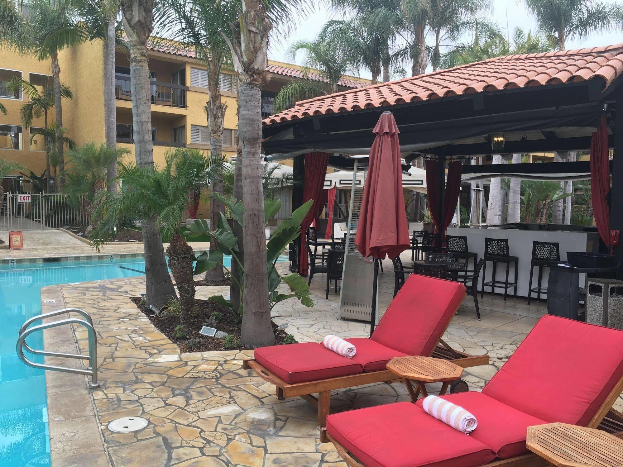 Atrium Hotel Orange County Irvine Exterior photo
